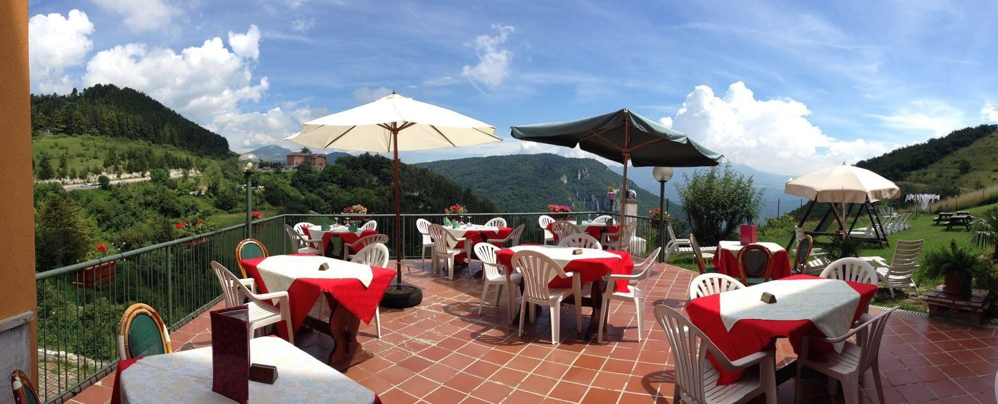Hotel Serena Spiazzi Di Caprino Екстериор снимка
